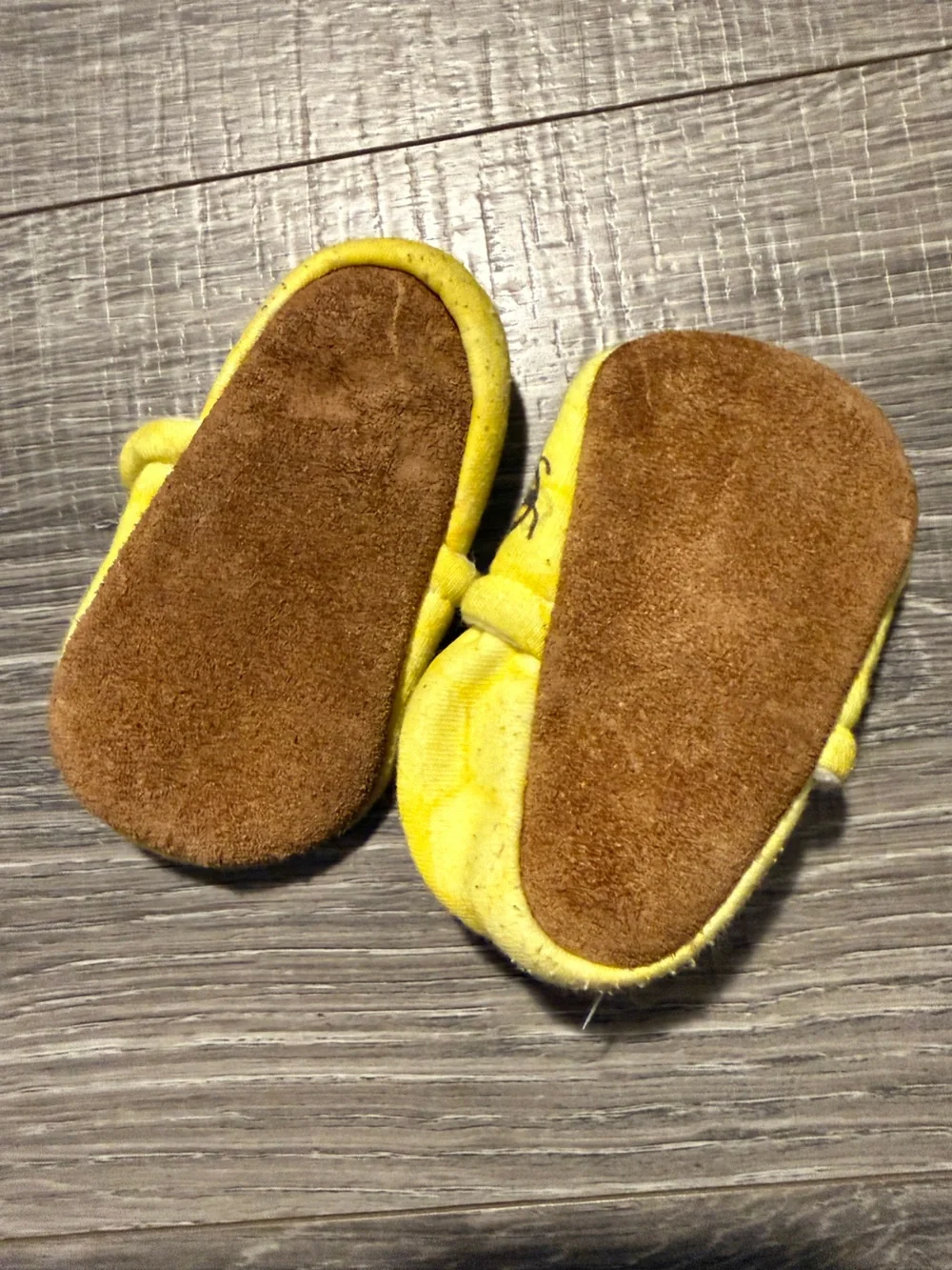 Yellow Bee-Print Baby Shoes